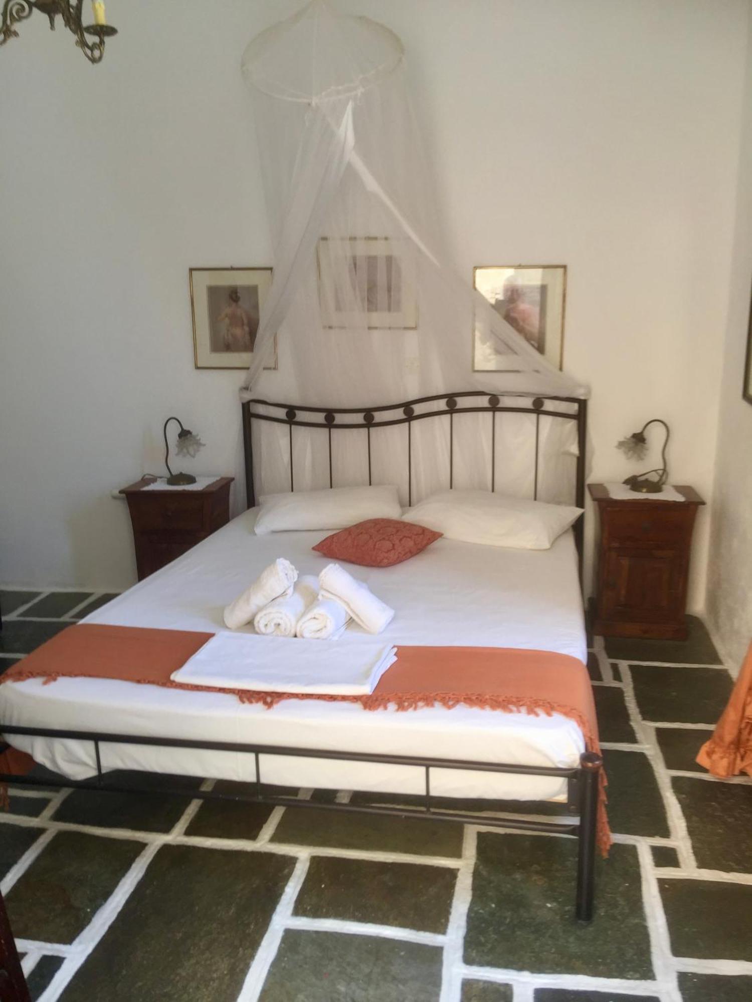 Fanivevisgarden Hotel Folegandros Town Ngoại thất bức ảnh