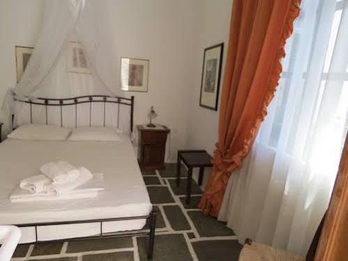 Fanivevisgarden Hotel Folegandros Town Ngoại thất bức ảnh